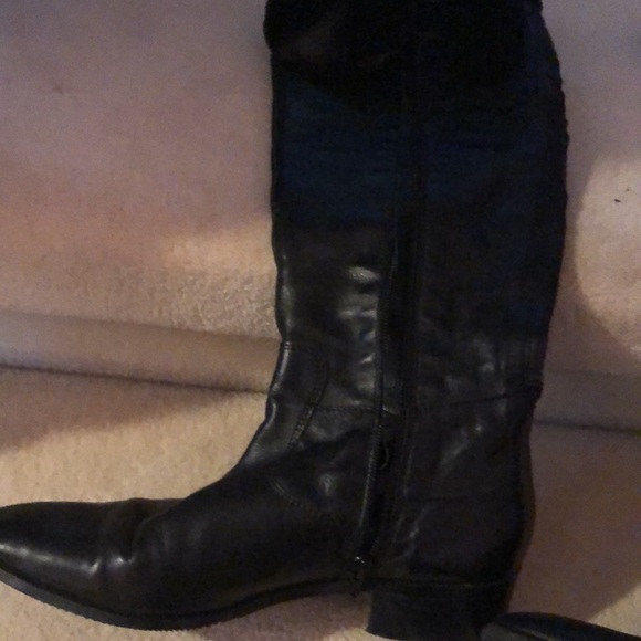 Black slightly over knee black dress boot in GUC UK 39, US 7 1/2 vent for x room - Picture 4 of 7